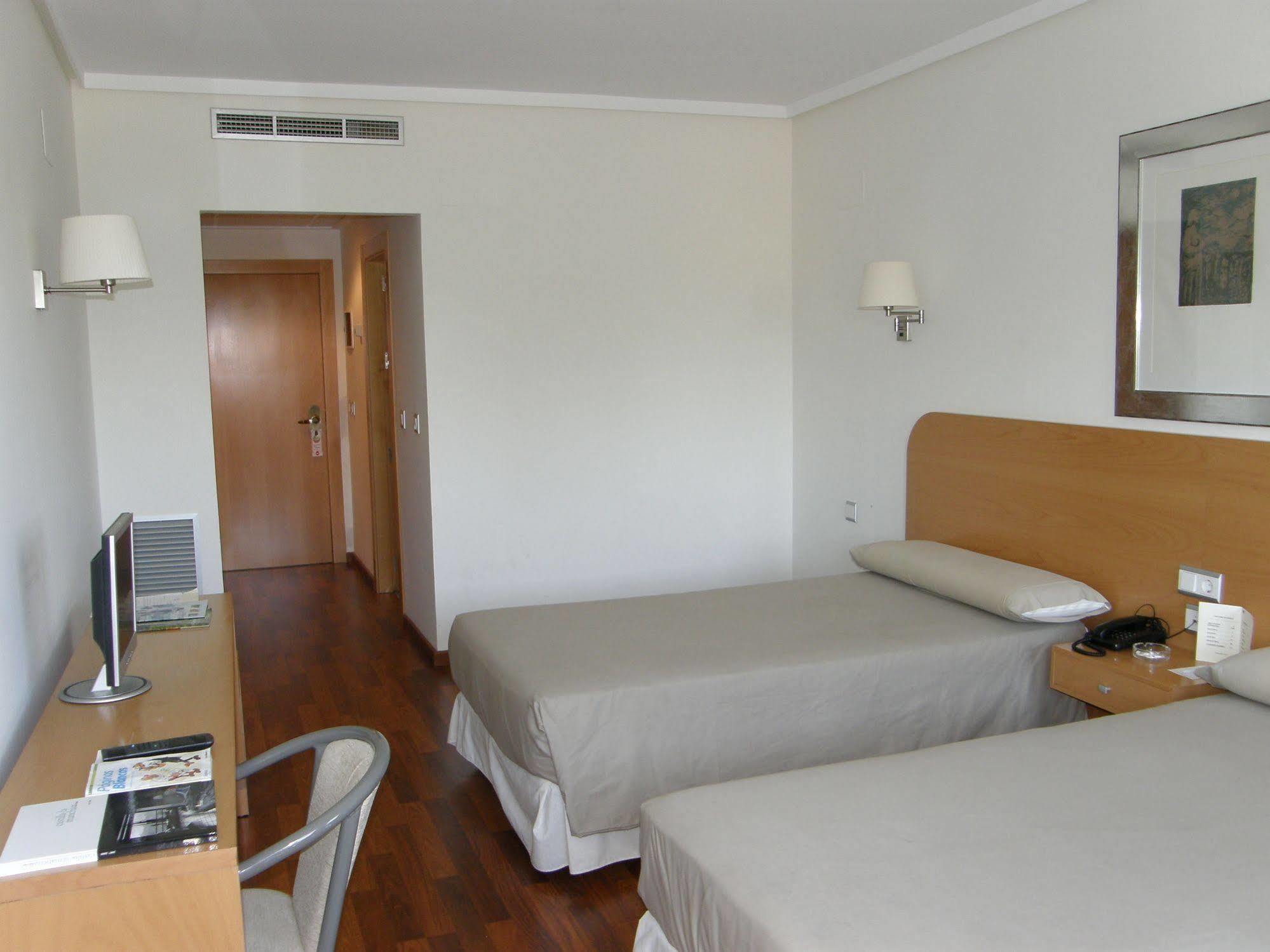 Hotel Universidad Albacete Zewnętrze zdjęcie