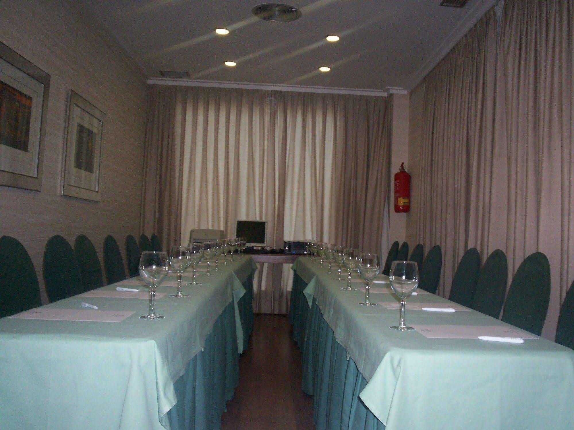 Hotel Universidad Albacete Zewnętrze zdjęcie